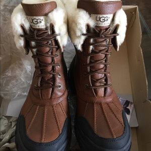 UGG ADIRONDACK TAN ALL WEATHER BOOTS MENS - NEW!!